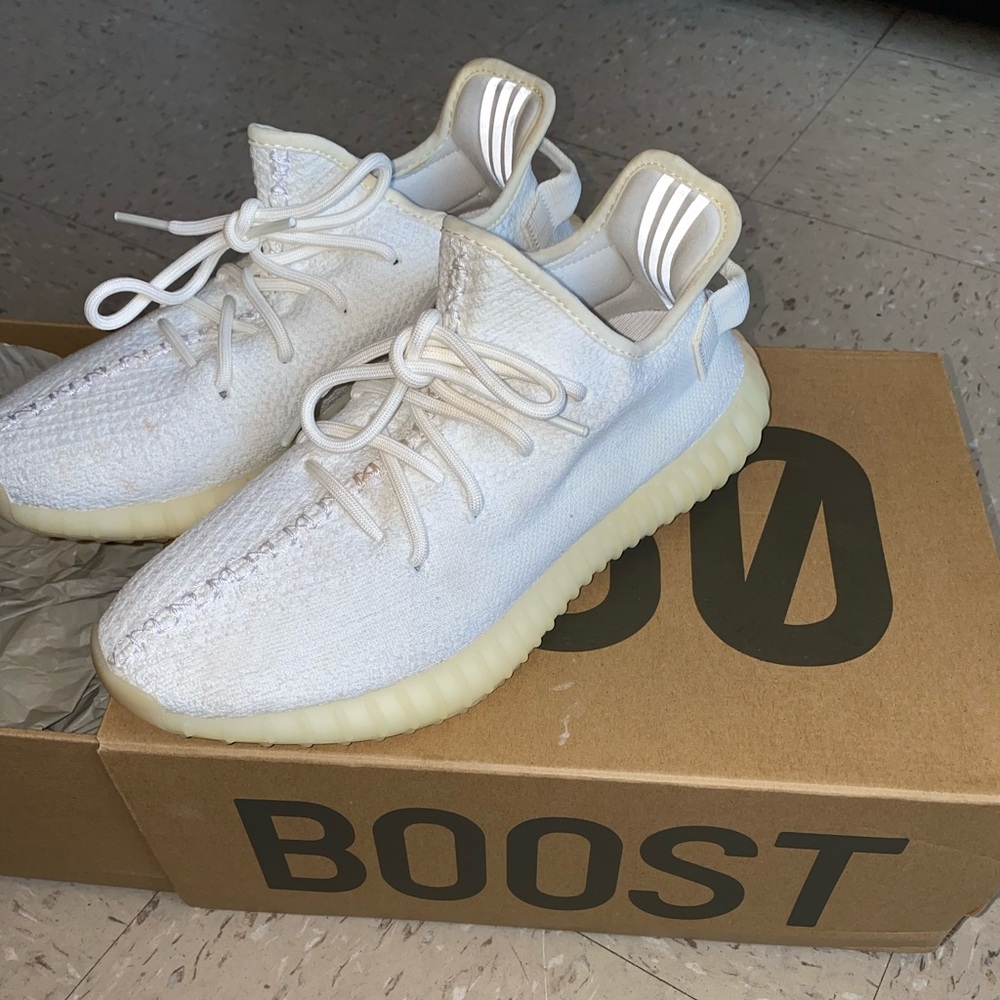 Yeezy (Men Shoe)
